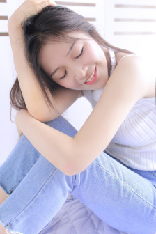 享受按摩的巨乳妻子电影